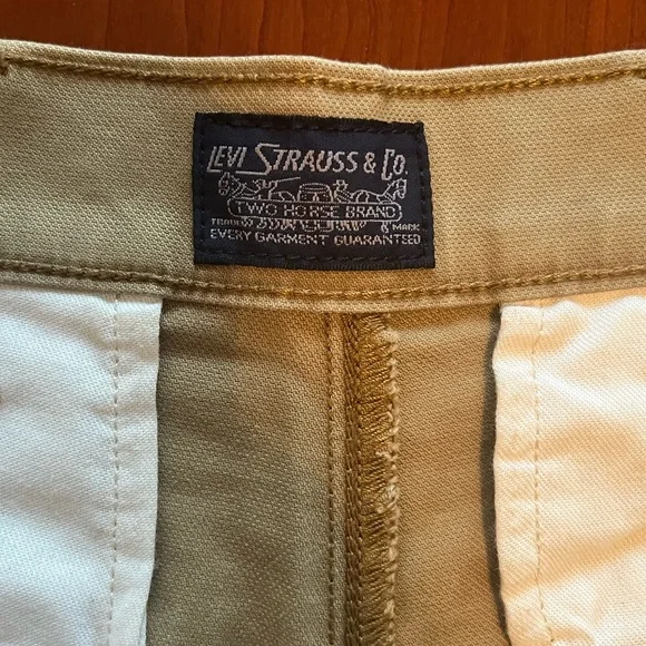NWOT Levi’s Chino Mens Shorts - Picture 3 of 4